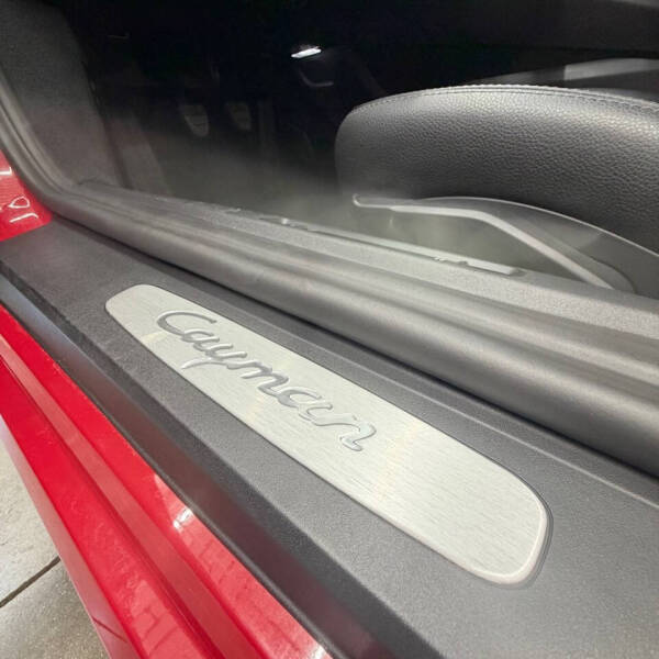 2021 Porsche 718 Cayman