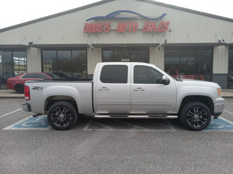 2011 GMC Sierra 1500 for sale at DOUG'S AUTO SALES INC in Pleasant View TN