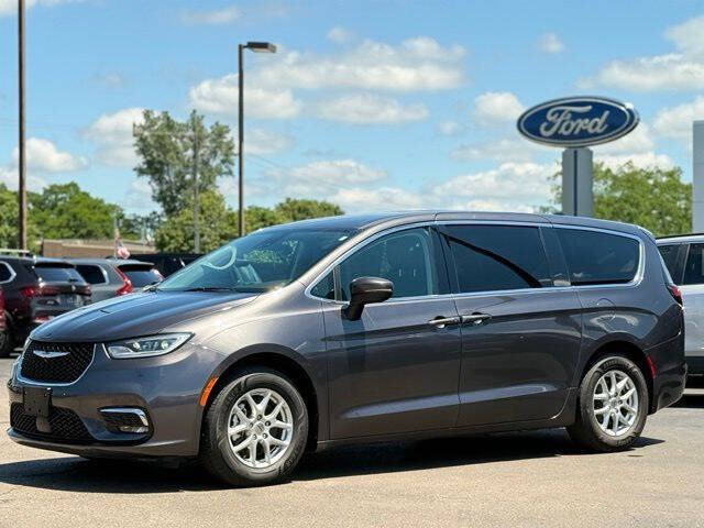 2023 Chrysler Pacifica Touring L