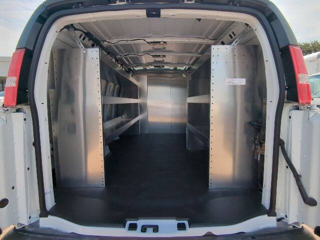 2025 Chevrolet Express 2500