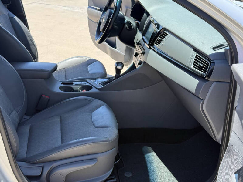 2017 Kia Niro EX