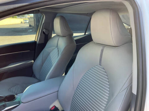 2018 Toyota Camry LE