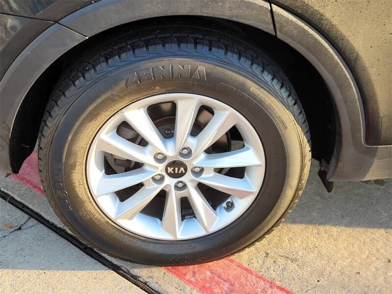 2020 Kia Sorento LX V6