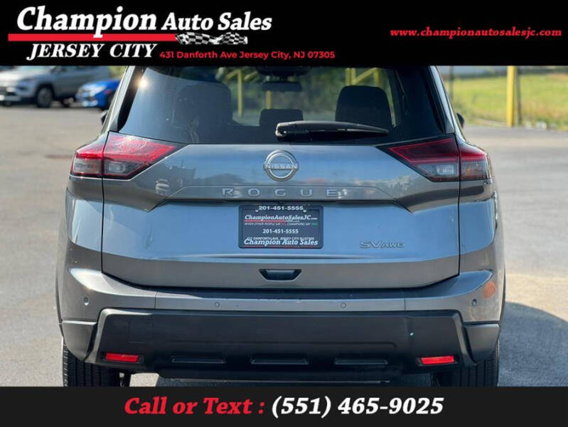 2024 Nissan Rogue SV