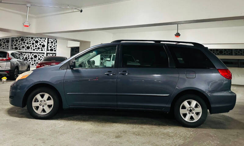 2007 Toyota Sienna LE 7-Passenger