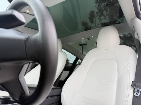 2020 Tesla Model 3 Standard Range Plus