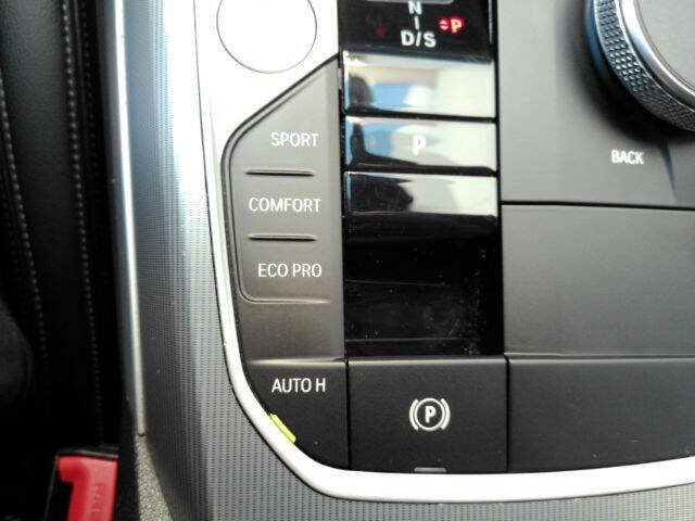 2024 BMW 3 Series 330i