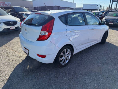 2013 Hyundai Accent SE