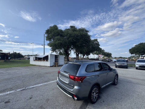 2018 Mitsubishi Outlander ES