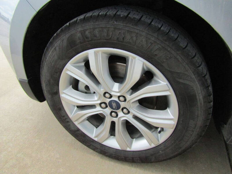 2020 Ford Edge Titanium