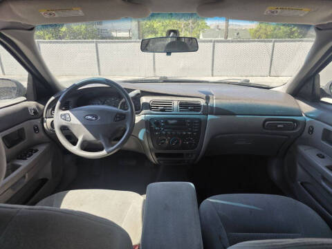 2003 Ford Taurus SES