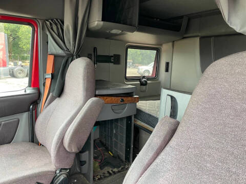 2022 International LT625