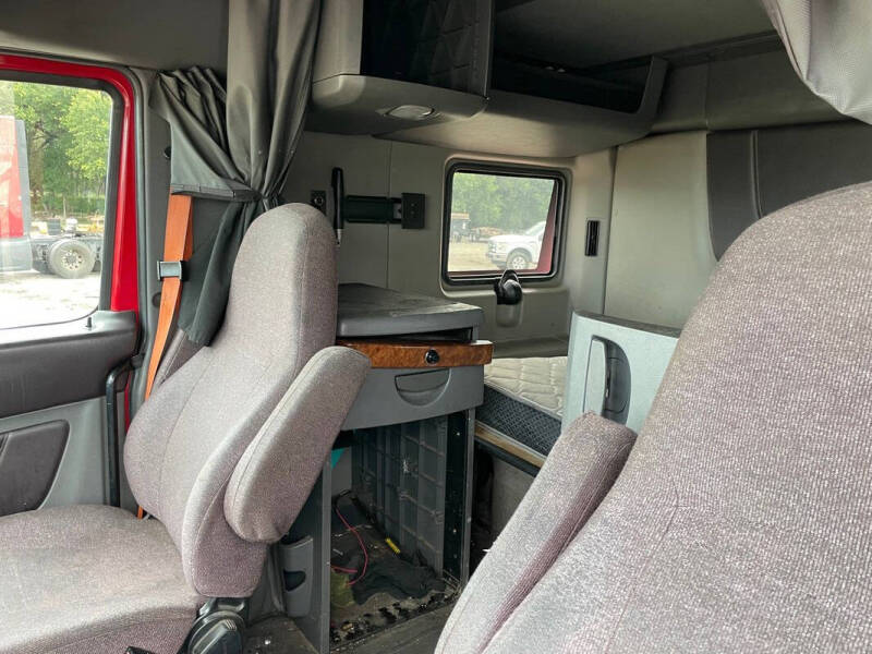 2022 International LT625