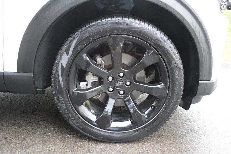 2024 Ford Explorer ST-Line