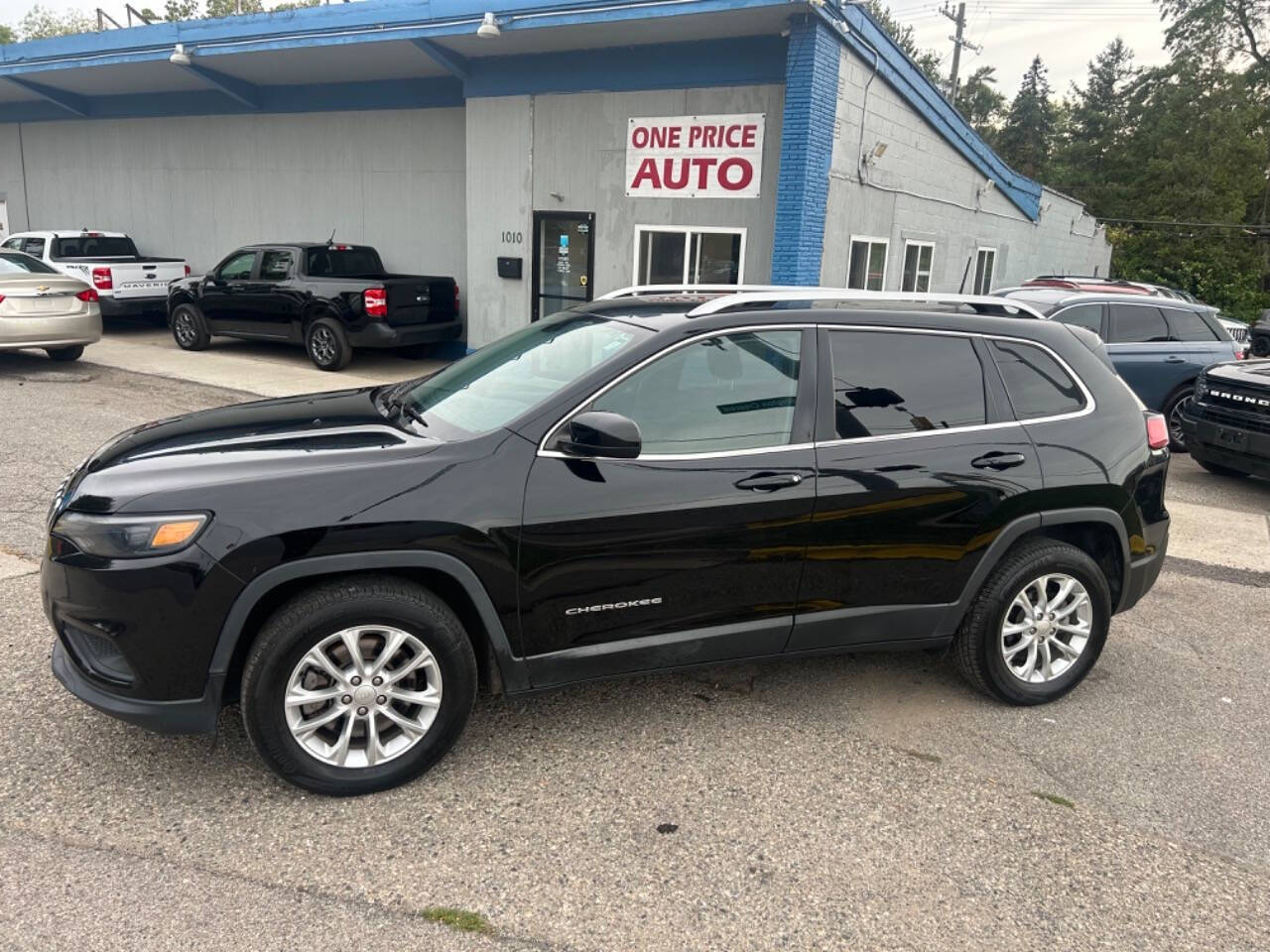 2019 Jeep Cherokee for sale at ONE PRICE AUTO in Mount Clemens, MI