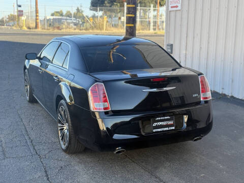 2012 Chrysler 300 S V6