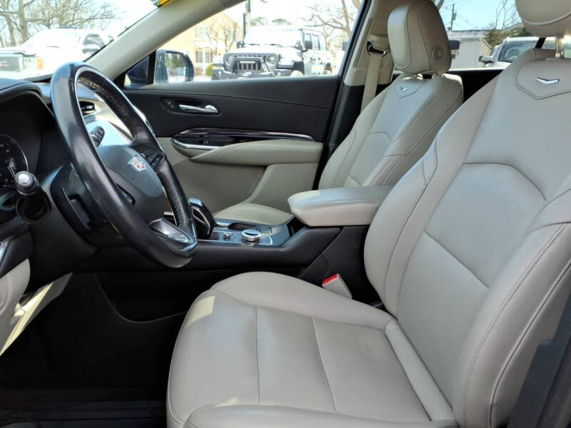 2019 Cadillac XT4 Luxury