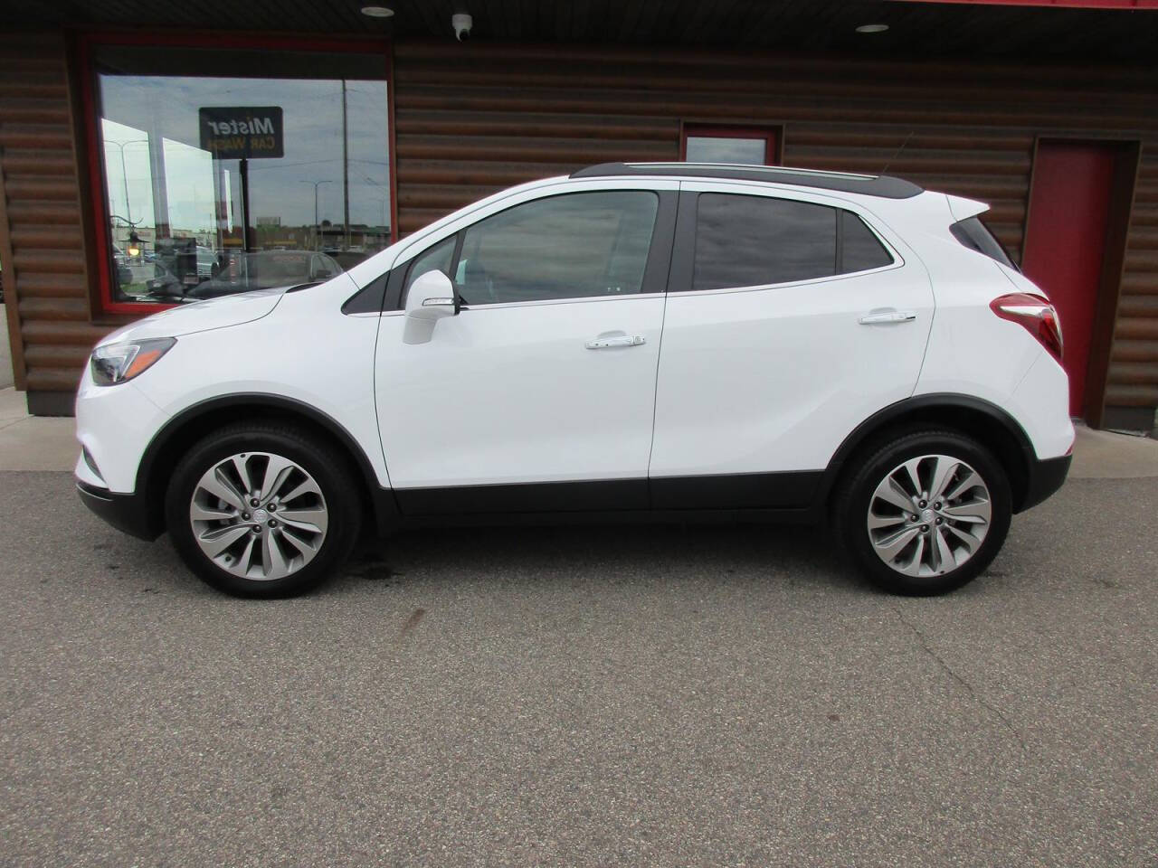 White 2019 Buick Encore Preferred AWD Preferred 4dr Crossover 2