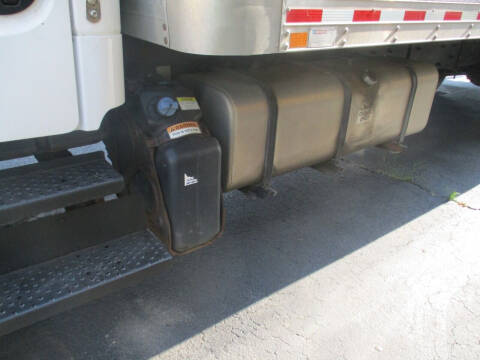 2018 Freightliner M2 106