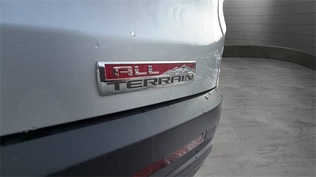 2017 GMC Acadia SLE-2