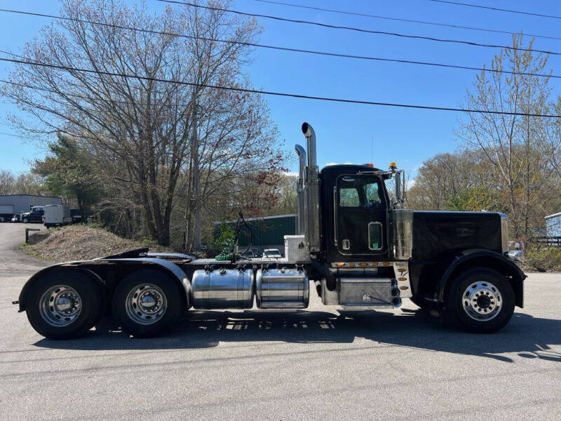 2009 Peterbilt 389