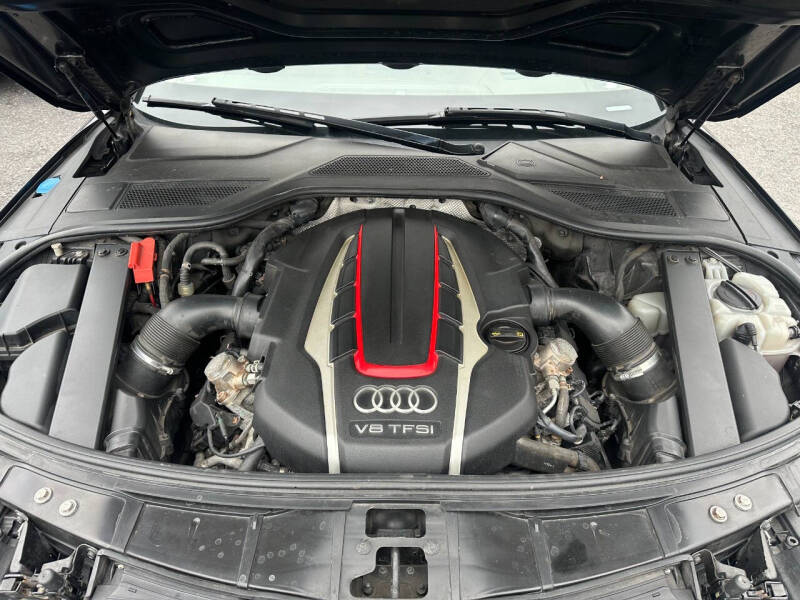 2015 Audi S8 4.0T quattro