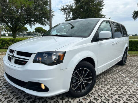 2018 Dodge Grand Caravan for sale at Vogue Auto Sales in Pompano Beach FL