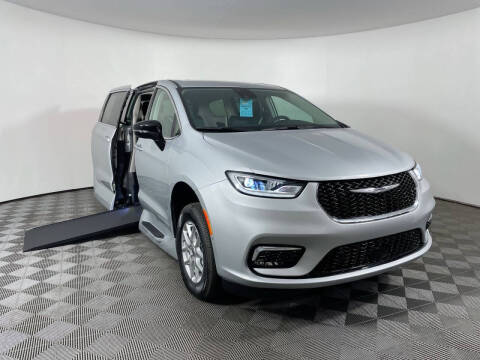 2024 Chrysler Pacifica for sale at AMS Vans in Tucker GA