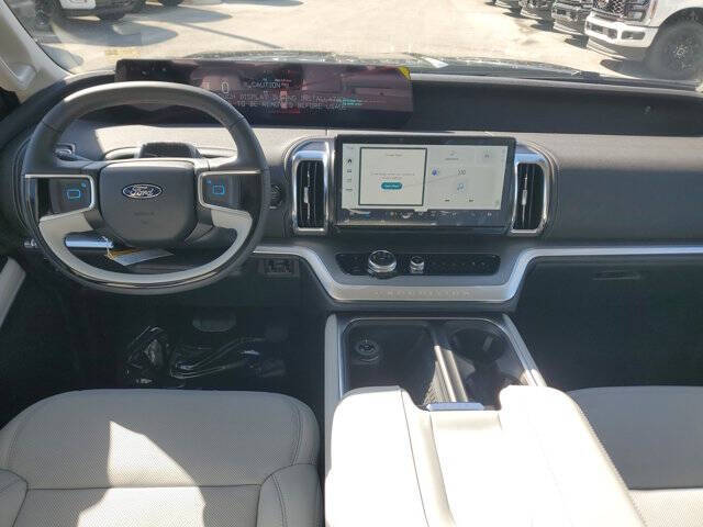 2025 Ford Expedition MAX Platinum