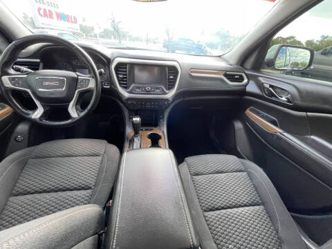 2017 GMC Acadia SLE-2