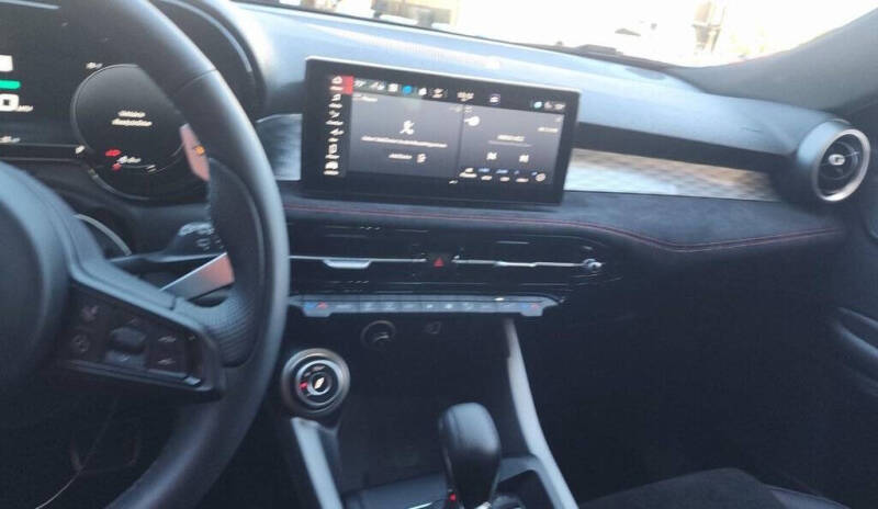 2024 Alfa Romeo Tonale Hybrid Veloce