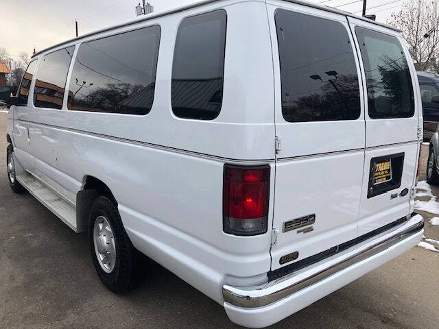 2003 Ford E-Series for sale at Extreme Auto Plaza in Des Moines, IA