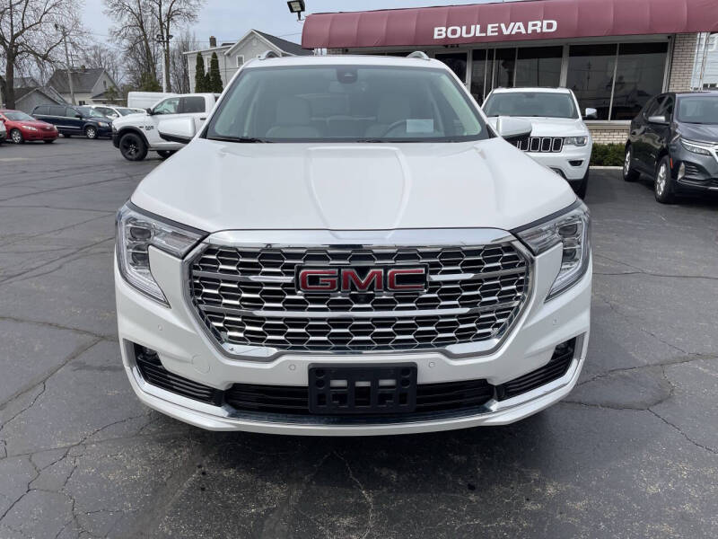 2023 GMC Terrain Denali