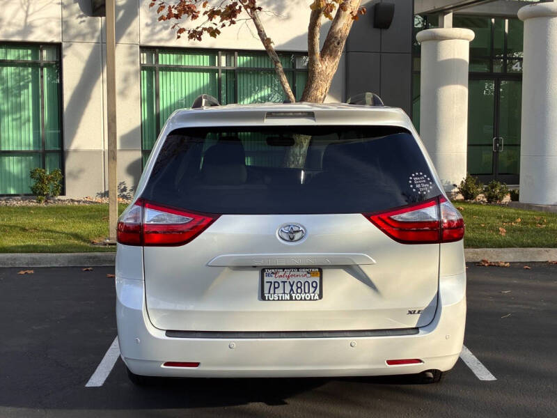 2015 Toyota Sienna XLE 8-Passenger