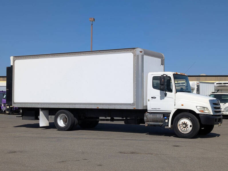 2015 Hino 268A
