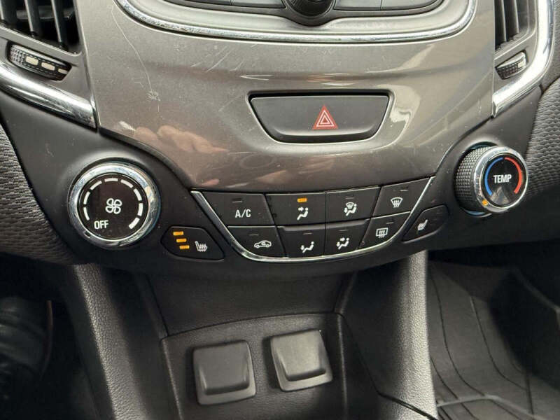 2018 Chevrolet Cruze LT Auto