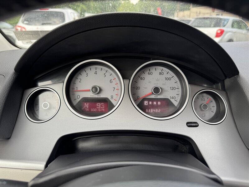 2012 Volkswagen Routan