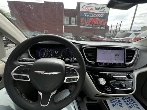 2024 Chrysler Pacifica Touring L