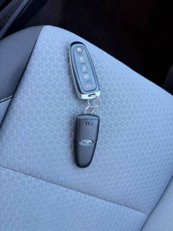 2019 Ford Escape SE