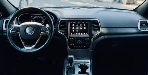 2017 Jeep Grand Cherokee Laredo E