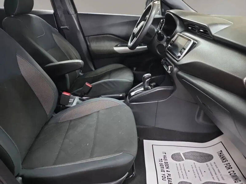 2020 Nissan Kicks SV