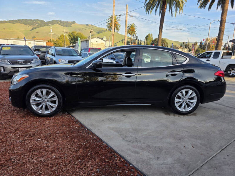 2011 Infiniti M37