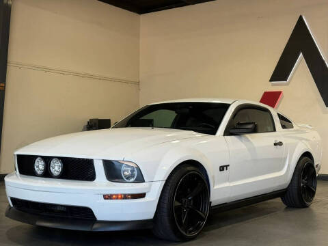 2005 Ford Mustang GT Deluxe
