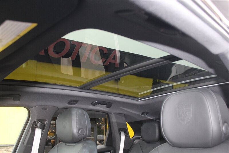 2022 Porsche Cayenne Platinum Edition