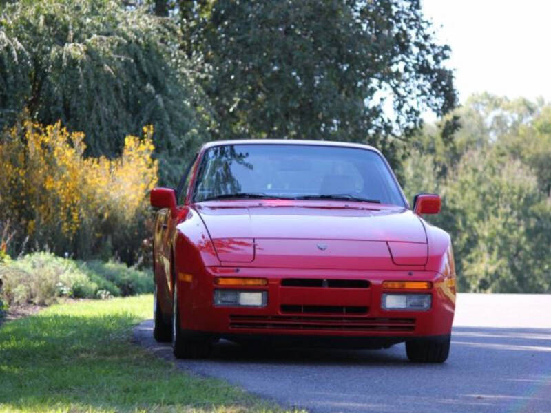 1988 Porsche 944's photo
