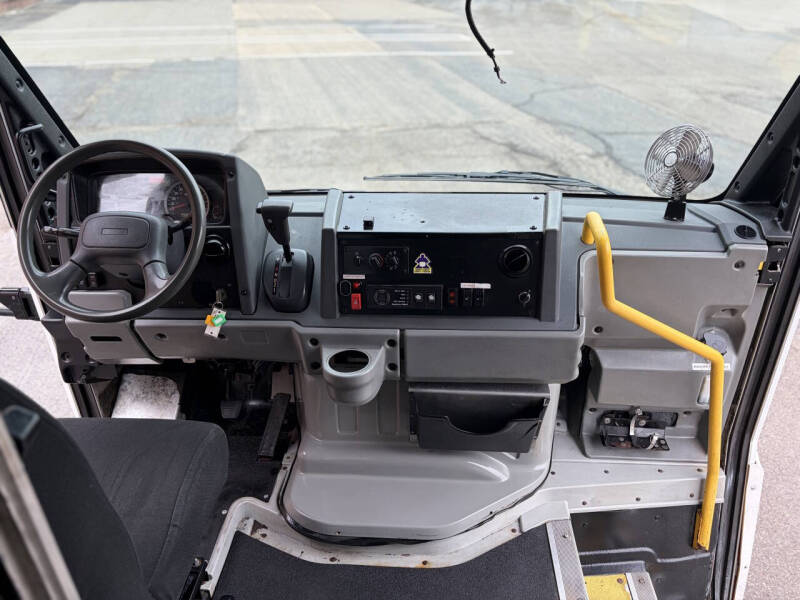 2013 Isuzu NPR