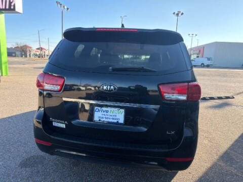 2017 Kia Sedona LX