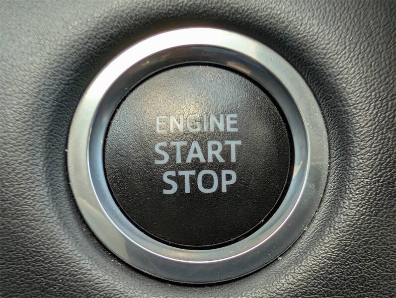 2020 Toyota Highlander LE