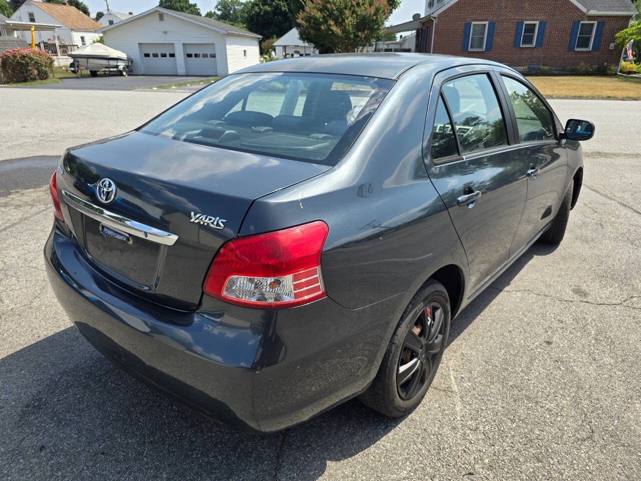 2007 Toyota Yaris for sale at QUEENSGATE AUTO SALES in York, PA