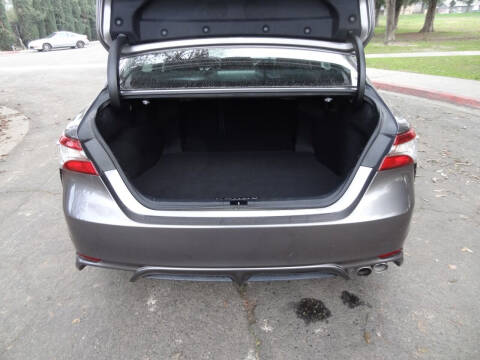 2018 Toyota Camry SE